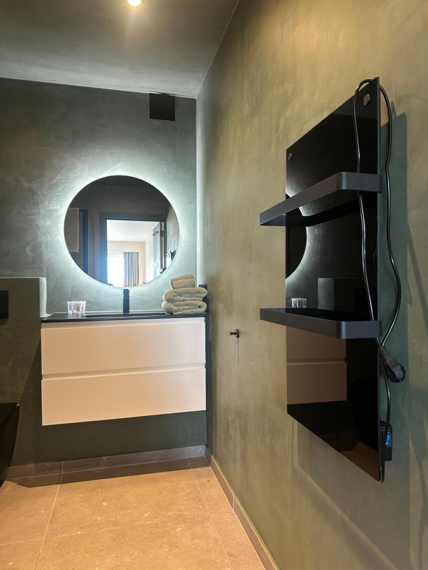 Studio By Aimee - 20M From The Beach & In City Centre! Oostende Exteriör bild